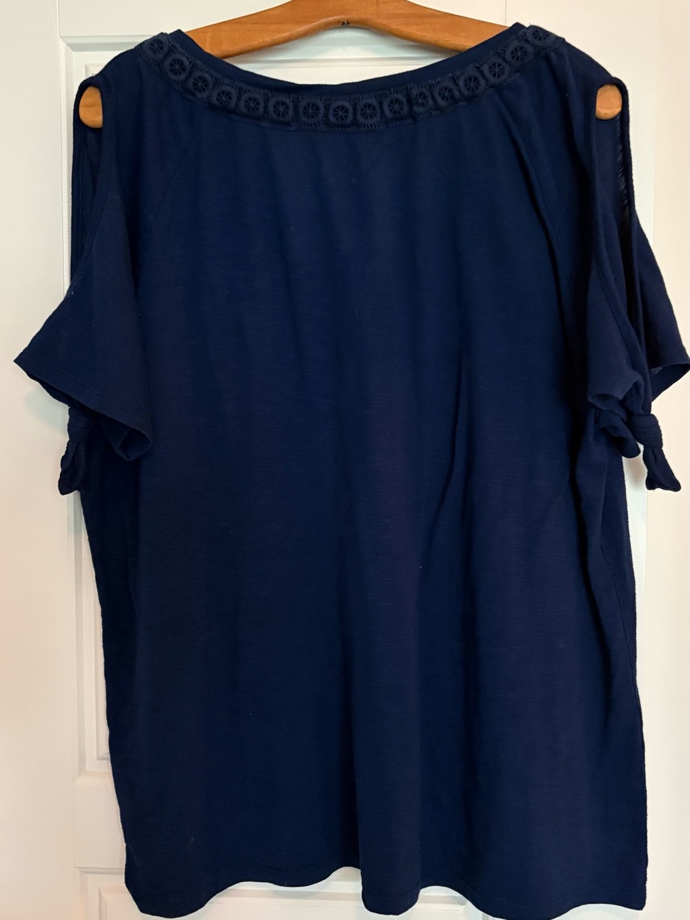 Top size 2X - Picture 3 of 5